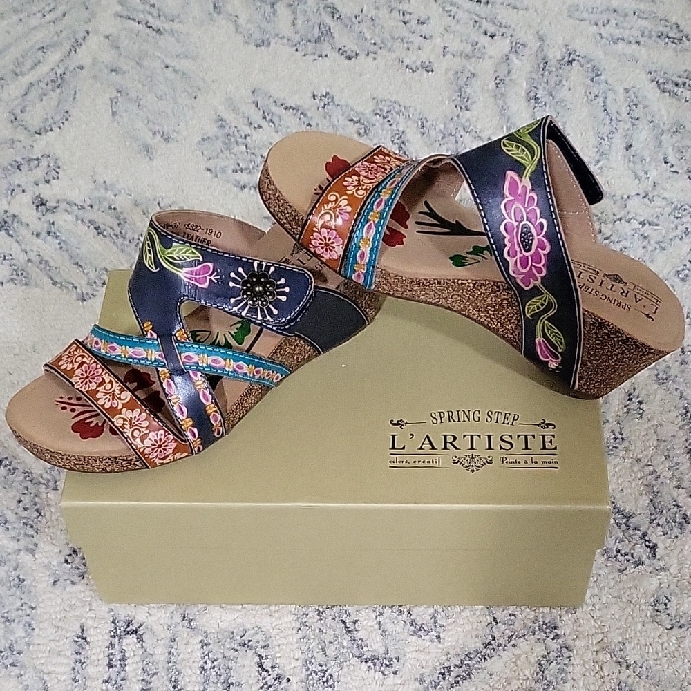 L'ARTISTE sandals